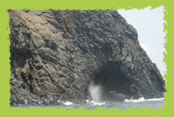 東吉嶼的海蝕洞